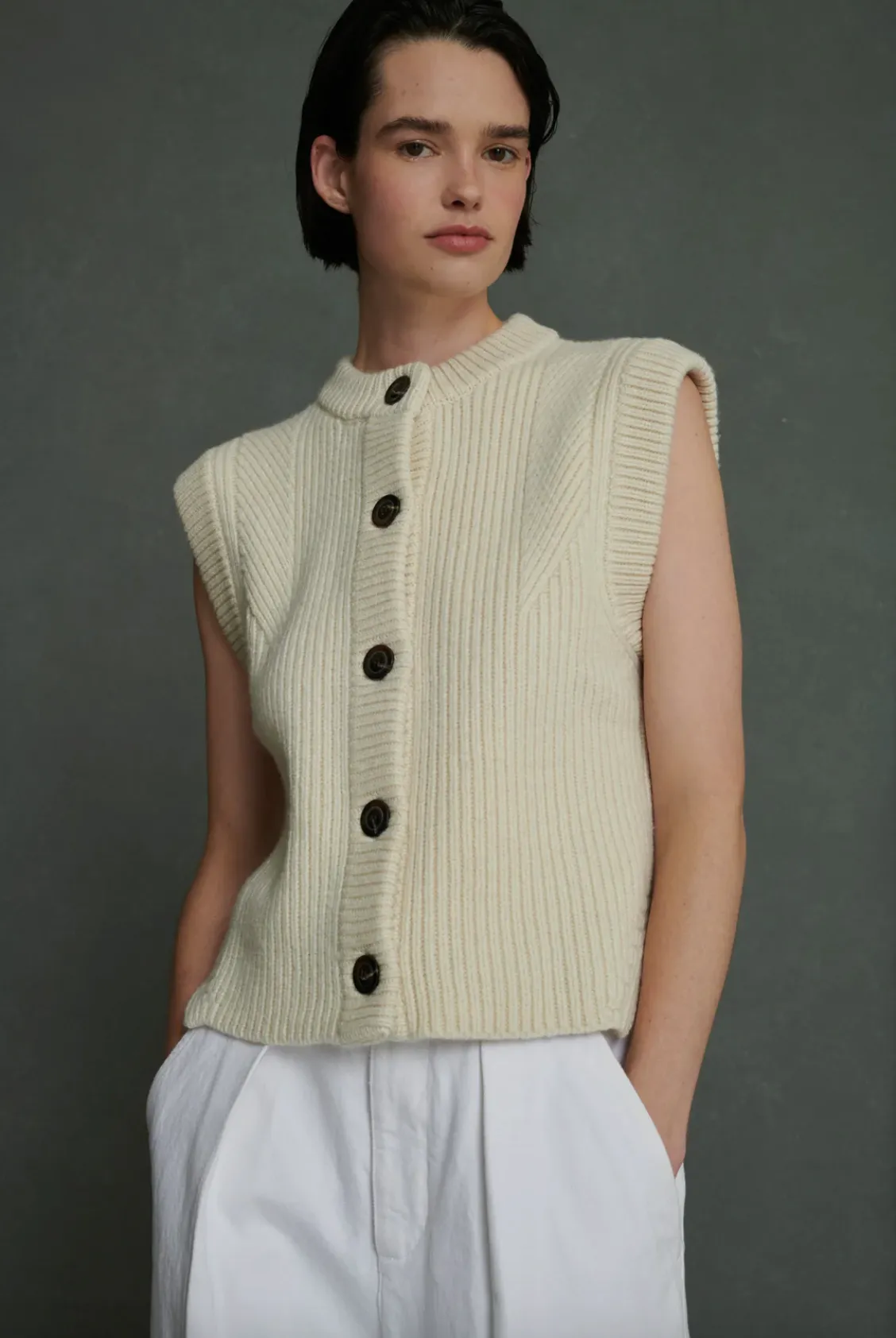 Amore Ecru Sleeveless Cardigan