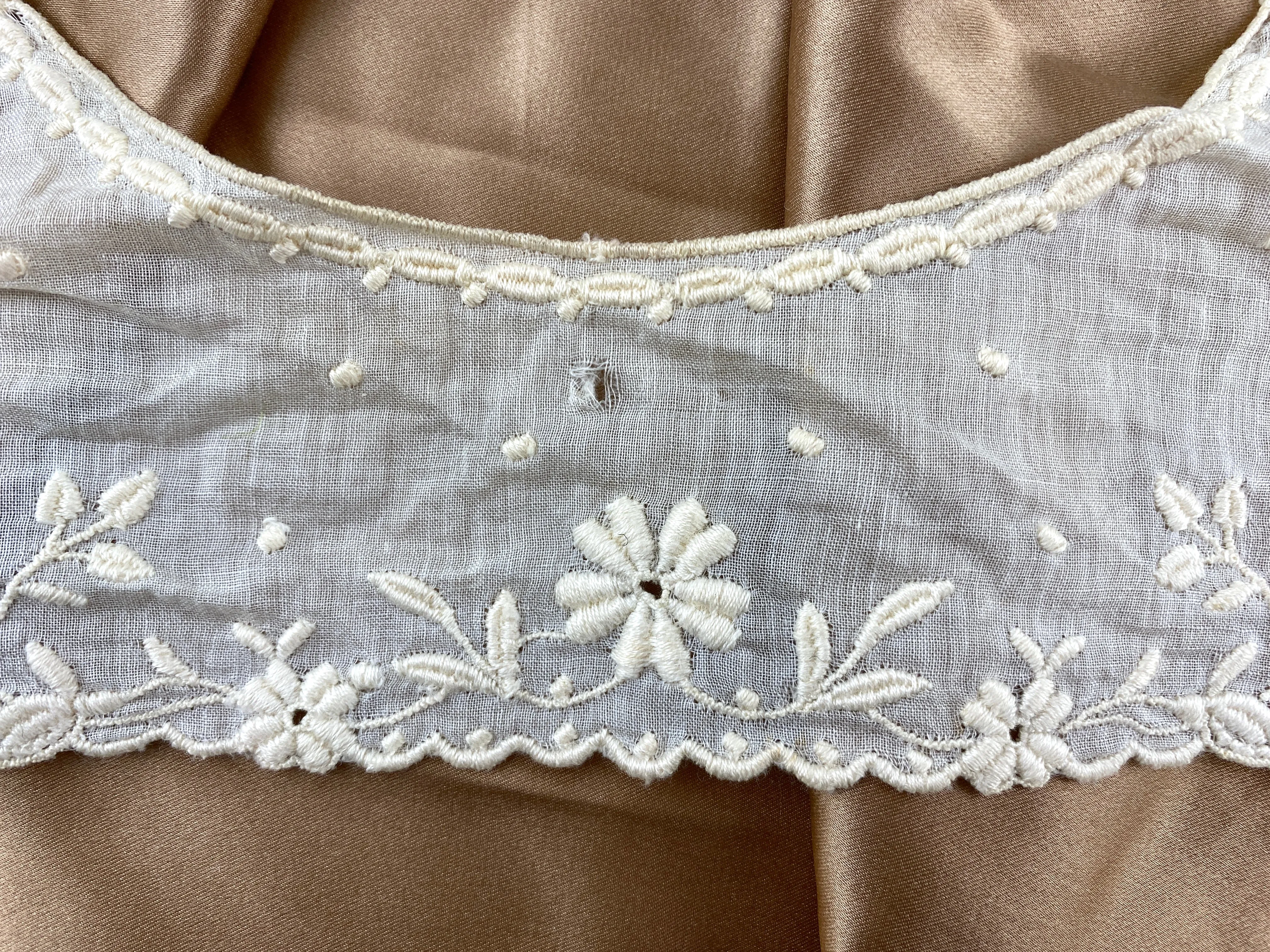 Antique Edwardian Cream Cotton Floral Embroidered Collar