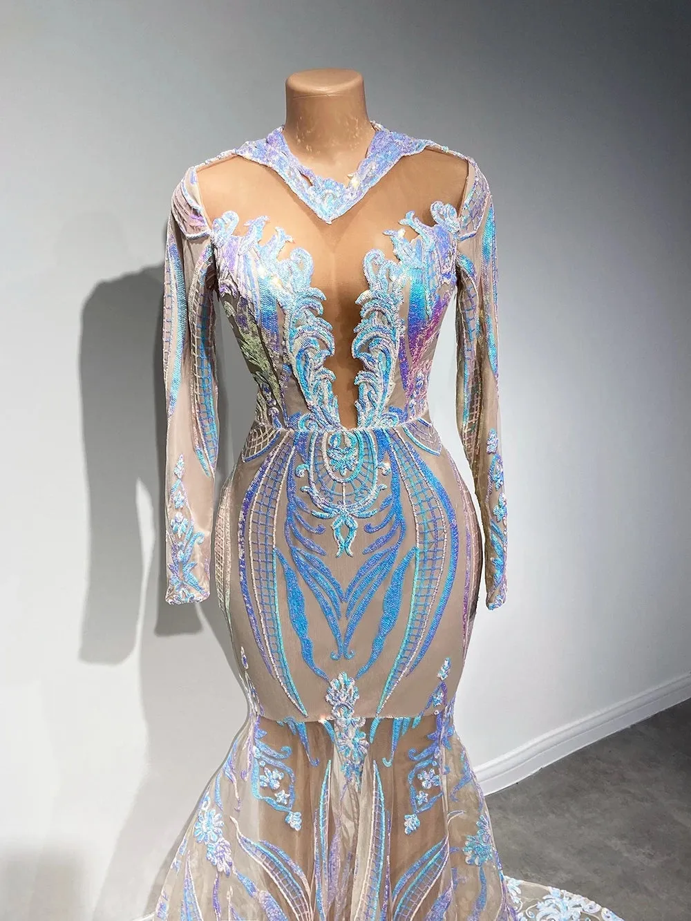 Classy V-neck Sequins Floor-length Mermaid Prom Dresses With Long Sleeves