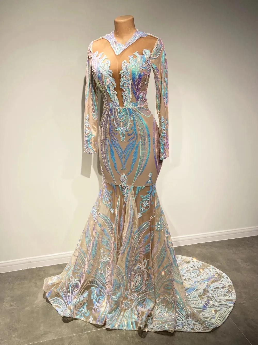 Classy V-neck Sequins Floor-length Mermaid Prom Dresses With Long Sleeves