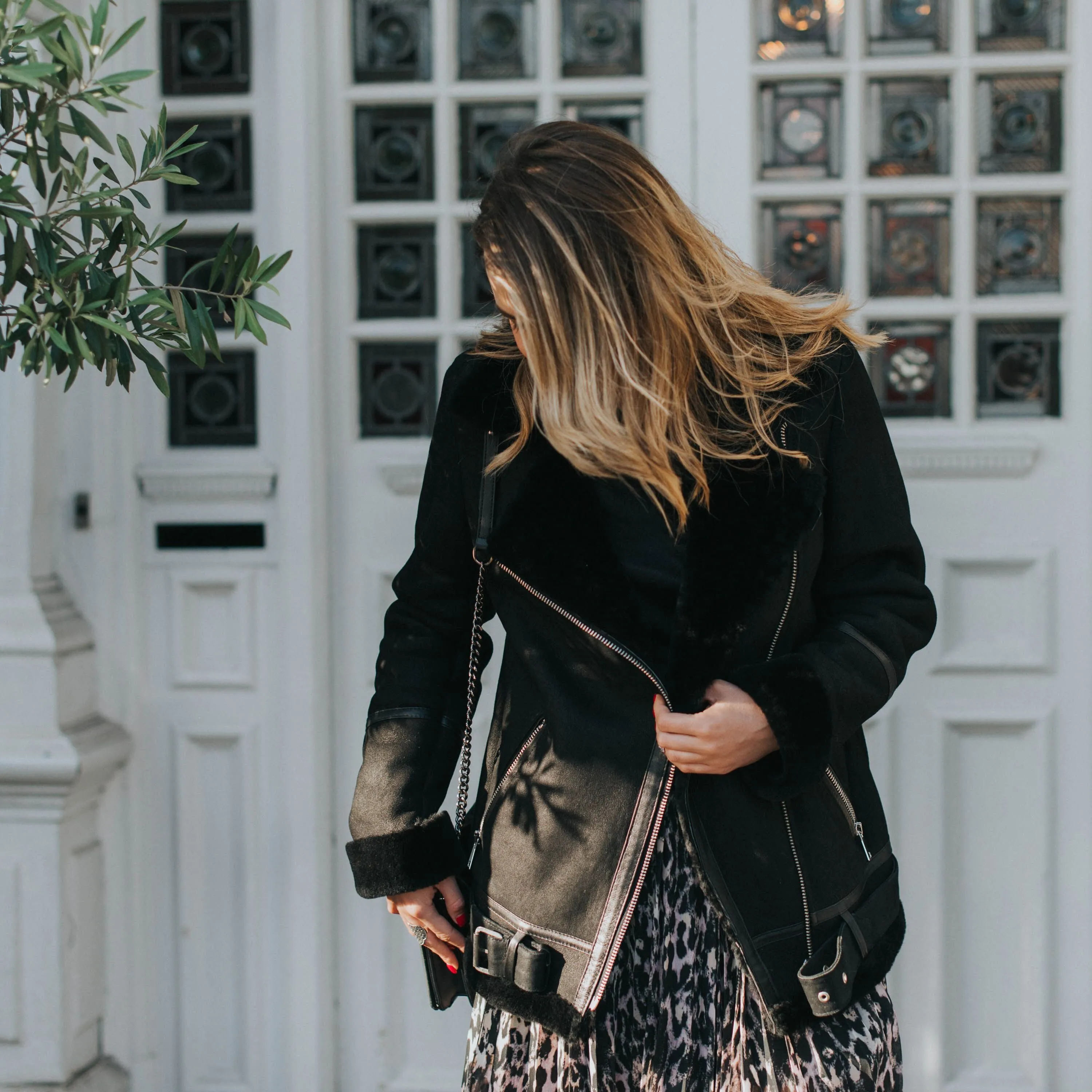 Shearling leather oversized aviator jacket in black