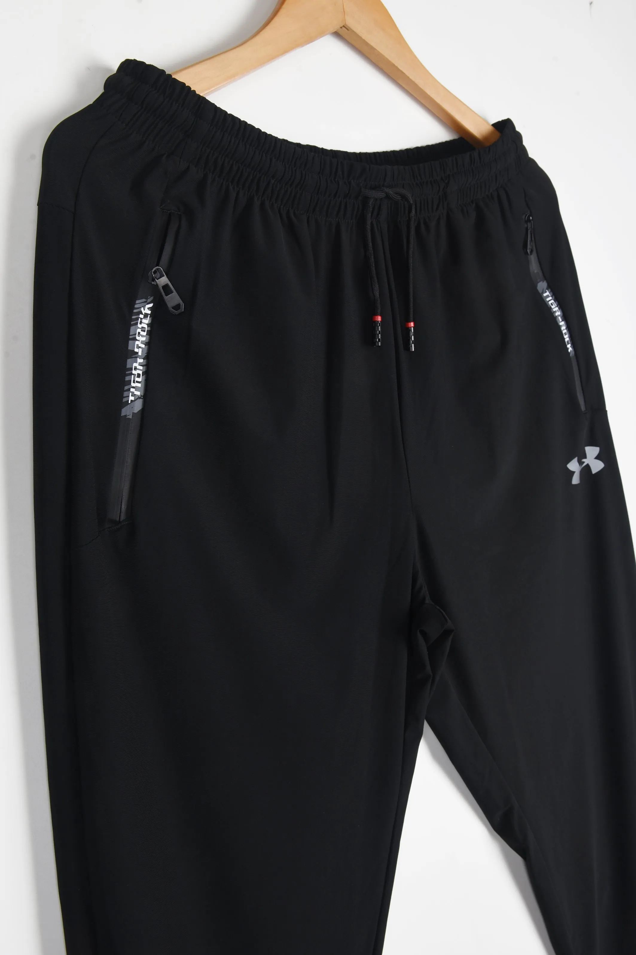 UNDER ARMOUR DRI-FIT TRAINING TROUSERS